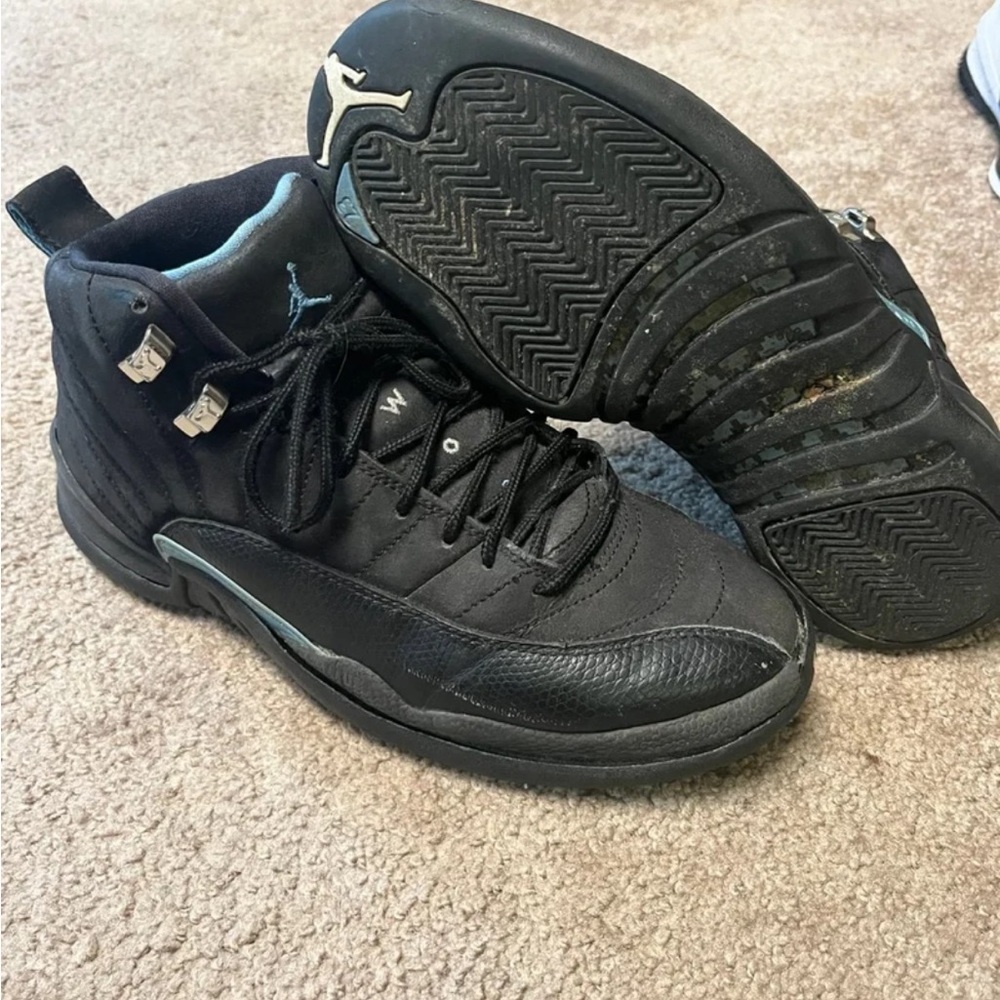 Beater Jordan 12 nubuck